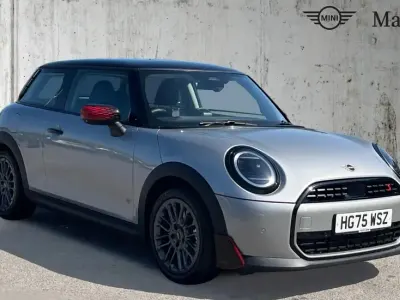 Usado Mini Cooper S Hatch 201 HP (147 kW) 2026 Prateado Citadino