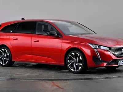 Used Peugeot 308 SW Allure Premium 131 HP (96 kW) 2023 Red Estate