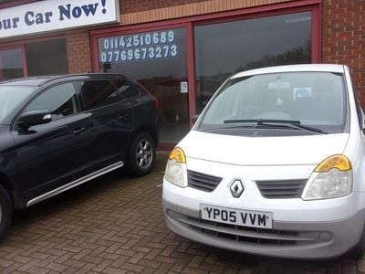 Used Renault Modus Authentique 2005 White MPV