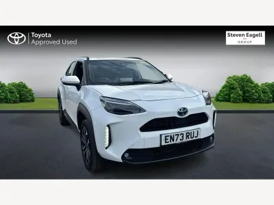 Used Toyota Yaris Design 116 HP (85 kW) 2024 White Hatchback