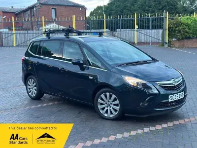 Used Vauxhall Zafira 120 HP (88 kW) 2014 Green MPV