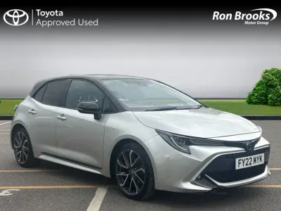 Używany Toyota Corolla 2022 Srebrny Hatchback