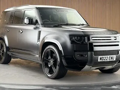 Used Land Rover Defender Carpathian Edition 525 HP (386 kW) 2024 Estate