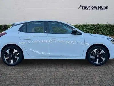 Usado Vauxhall Corsa-e 100 kW (136 HP) 2021 Branco Citadino