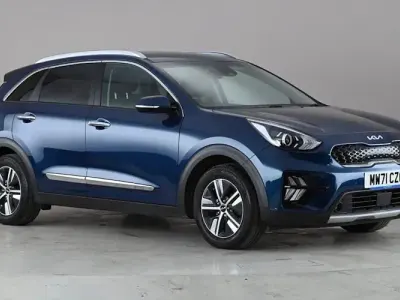 Usado Kia Niro 141 HP (103 kW) 2021 Azul SUV
