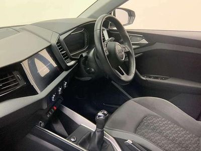 Used Audi A1 Sport 113 HP (83 kW) 2019 White SUV