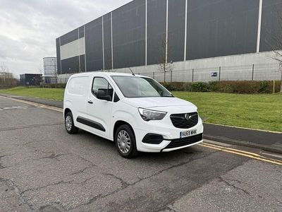 Used Vauxhall Combo Sportive 100 HP (73 kW) 2019 White Van