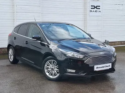 Używany Ford Focus Zetec 125 KM (91 kW) 2018 Czarny Hatchback