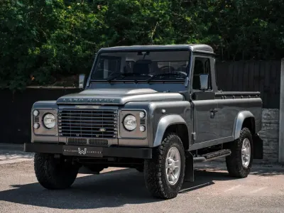 Used Land Rover Defender 122 HP (89 kW) 2008 Grey Pickup