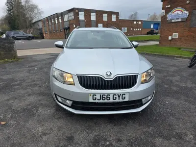Begagnad Skoda Octavia SE 2016 Silver Halvkombi