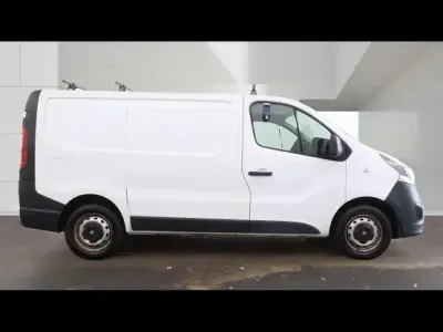 Used Vauxhall Vivaro 120 HP (88 kW) 2019 White MPV