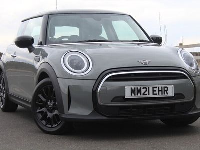 used Mini Cooper Hatch 1.5Classic 3dr - Sat Nav & Apple CarPlay