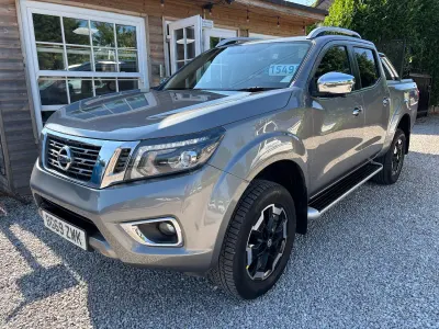 Used Nissan Navara Tekna 190 HP (139 kW) 2019 Grey Pickup