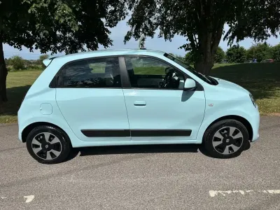 Used Renault Twingo Play 70 HP (51 kW) 2015 Blue Hatchback