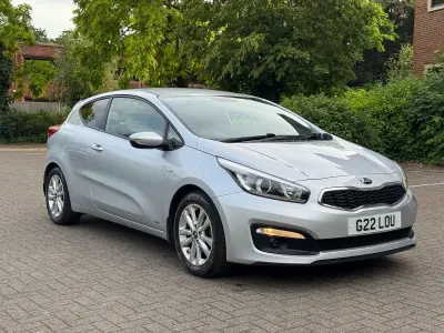 Used Kia ProCeed 2017 Silver Hatchback