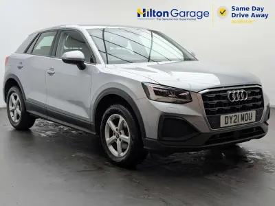 Begagnad Audi Q2 Advanced 2021 Silver SUV