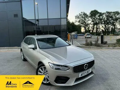 Used Volvo V90 Inscription 190 HP (139 kW) 2017 Gold Estate