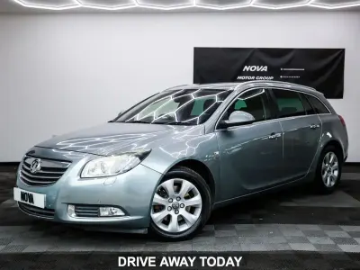 Used Vauxhall Insignia Elite 160 HP (117 kW) 2012 Silver Estate