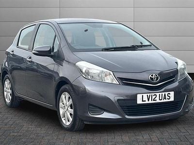 Used Toyota Yaris 101 HP (74 kW) 2012 Decuma grey Hatchback