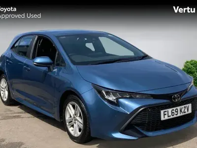 Used Toyota Corolla 116 HP (85 kW) 2019 Blue Hatchback