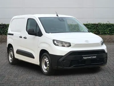 Used Toyota Proace Active 120 HP (88 kW) 2025 White MPV