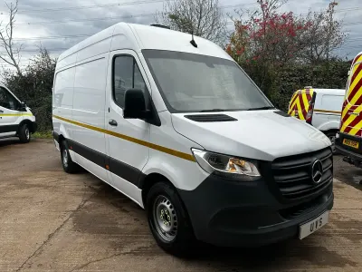 Used Mercedes Sprinter Progressive 161 HP (118 kW) 2021 White Van