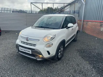 Gebraucht Fiat 500L Trekking 85 PS (62 kW) 2013 Weiß Van / Kleinbus