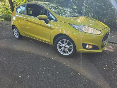 Used Ford Fiesta Zetec 82 HP (60 kW) 2016 Yellow Hatchback