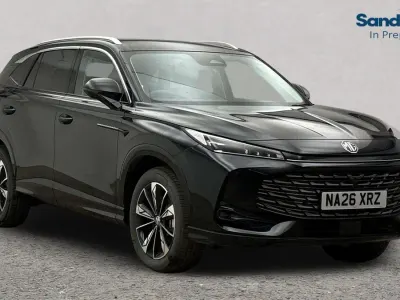 New MG HS SE 224 HP (164 kW) 2025 Metallic  black pearl SUV