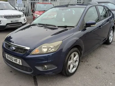 Used Ford Focus Zetec 110 HP (80 kW) 2010 Blue Hatchback