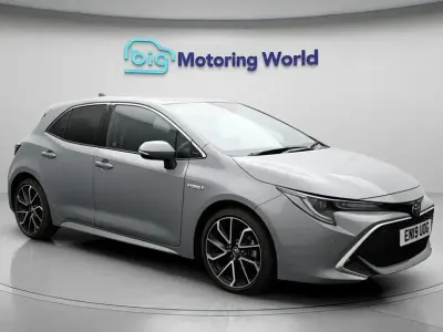 Usado Toyota Corolla 122 HP (89 kW) 2019 Cinzento Citadino