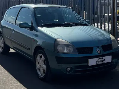 Used Renault Clio Extreme 2002 Blue Hatchback