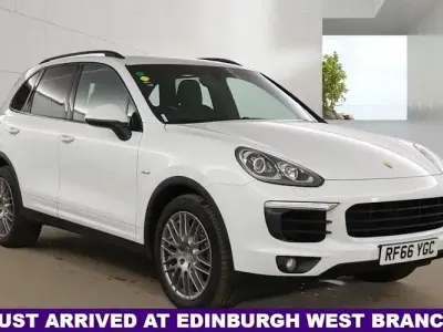 Used Porsche Cayenne 262 HP (192 kW) 2016 White SUV