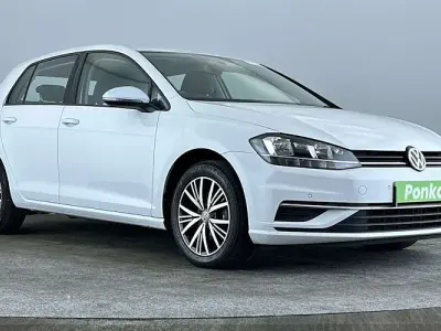 Used VW Golf VII SE 110 HP (80 kW) 2017 Silver Hatchback