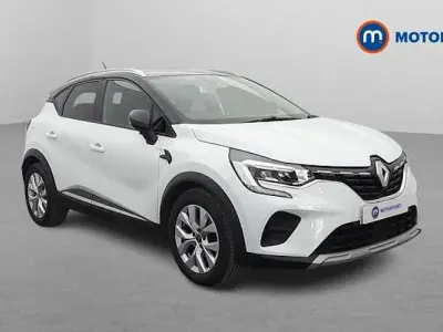 Używany Renault Captur Iconic 91 KM (66 kW) 2021 Biały SUV