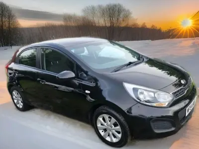 Used Kia Rio 85 HP (62 kW) 2014 Black Hatchback