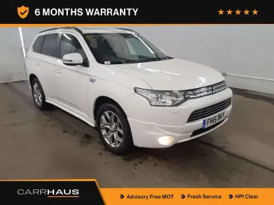 Used Mitsubishi Outlander P-HEV 2015 White Estate