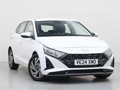 White Used 2024 Hyundai i20 Advanced Hatchback | £15,990 (Fair price)