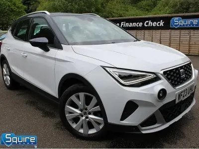 Begagnad Seat Arona Xperience 2023 Vit SUV
