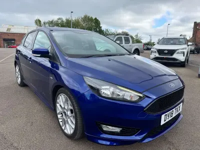 Usado Ford Focus ST-Line 140 HP (102 kW) 2018 Azul Citadino
