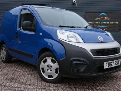 Używany Fiat Fiorino S 2018 Niebieski Minivan