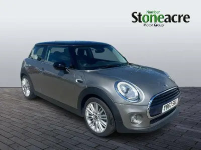 Used Mini Cooper Hatch 134 HP (98 kW) 2017 Silver Hatchback