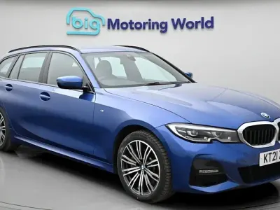 Begagnad BMW 330e M Sport 292 HK (214 kW) 2021 Blå Kombi