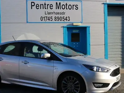 Used Ford Focus ST-Line X 140 HP (102 kW) 2018 Silver Hatchback