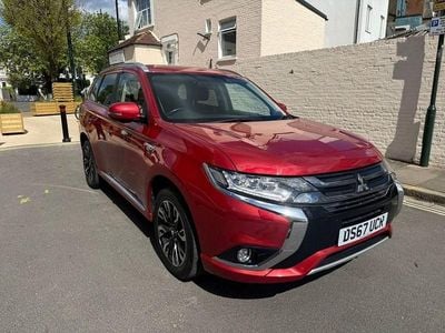 Used Mitsubishi Outlander 200 HP (147 kW) 2017 Red SUV