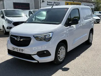 Used Vauxhall Combo 100 HP (73 kW) 2023 White MPV