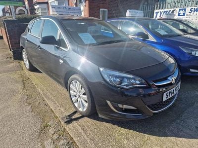Used Vauxhall Astra Elite 115 HP (84 kW) 2014 Black Hatchback