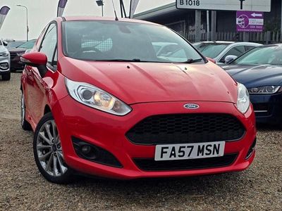 Used Ford Fiesta Sport 93 HP (68 kW) 2017 Red Van