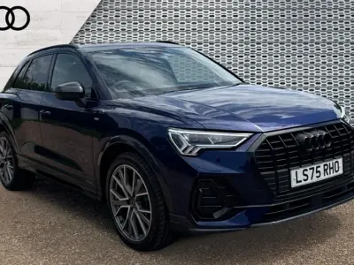 Używany Audi Q3 Black Edition 150 KM (110 kW) 2025 Niebieski SUV