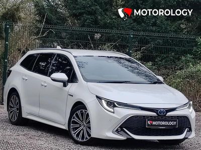 Used Toyota Corolla 184 HP (135 kW) 2019 White Estate